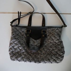 UGG Womens Crossbody Bag~